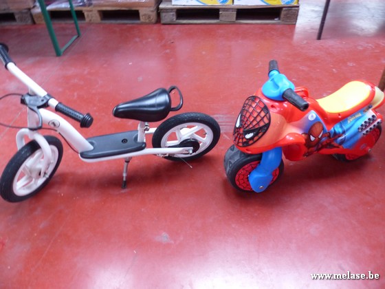 Loopfiets "wit" + "Spiderman"
