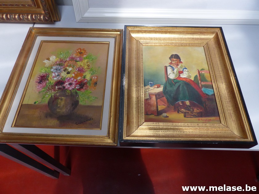 Schilderijen "meisje in stoel - bloemenvaas"