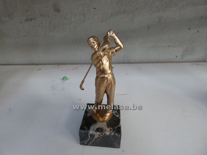 Beeldje "golfer"