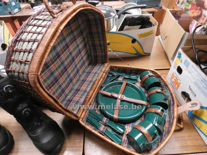 Picknickmand + inhoud