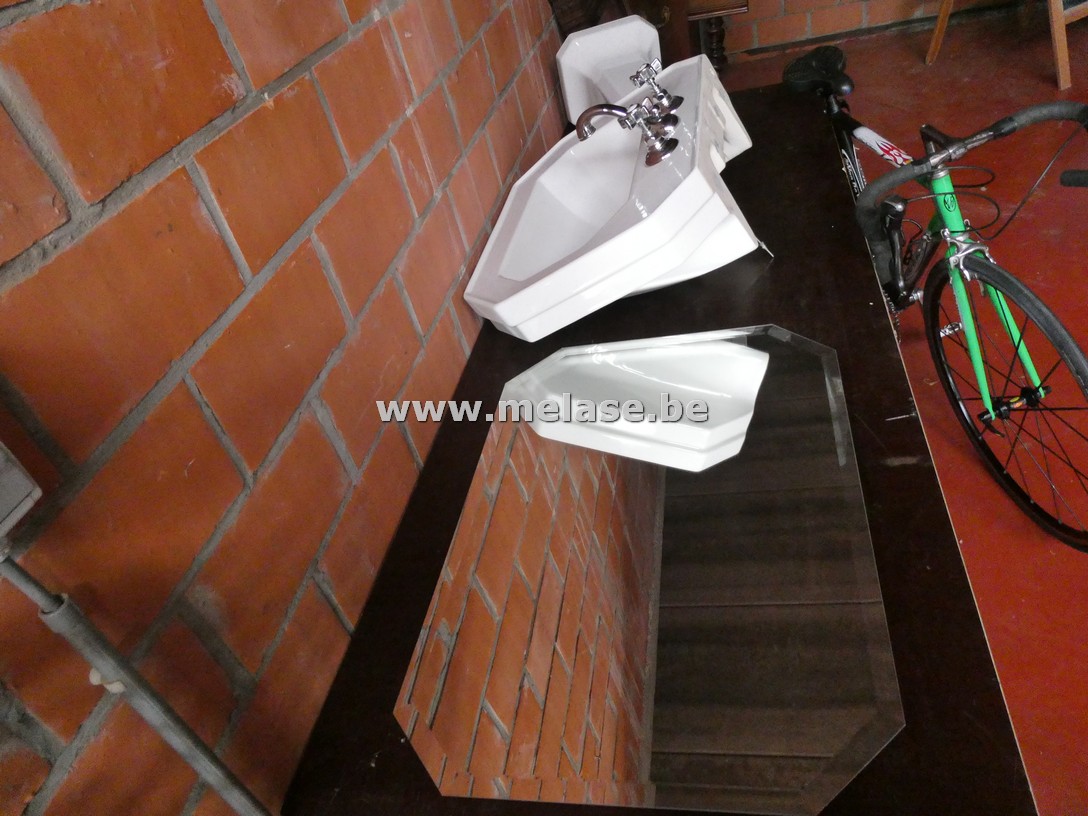Lavabo op voet + spiegel