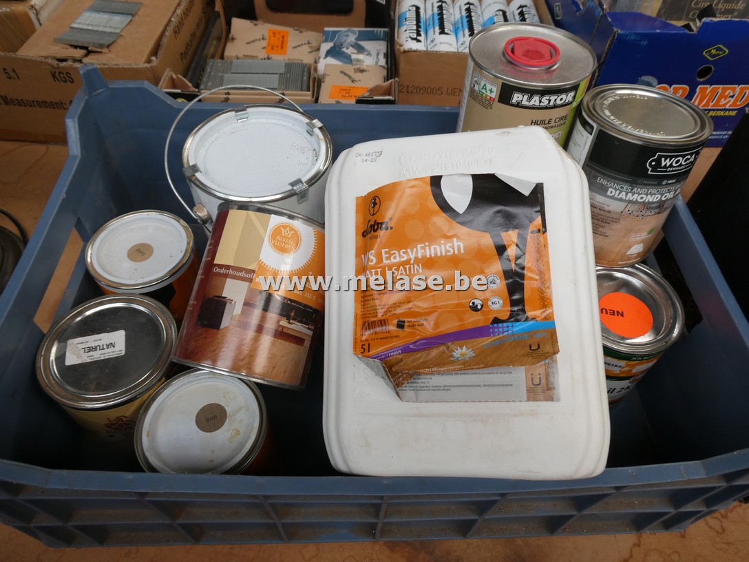 Houtverzorgings/bewerkingsprodukten