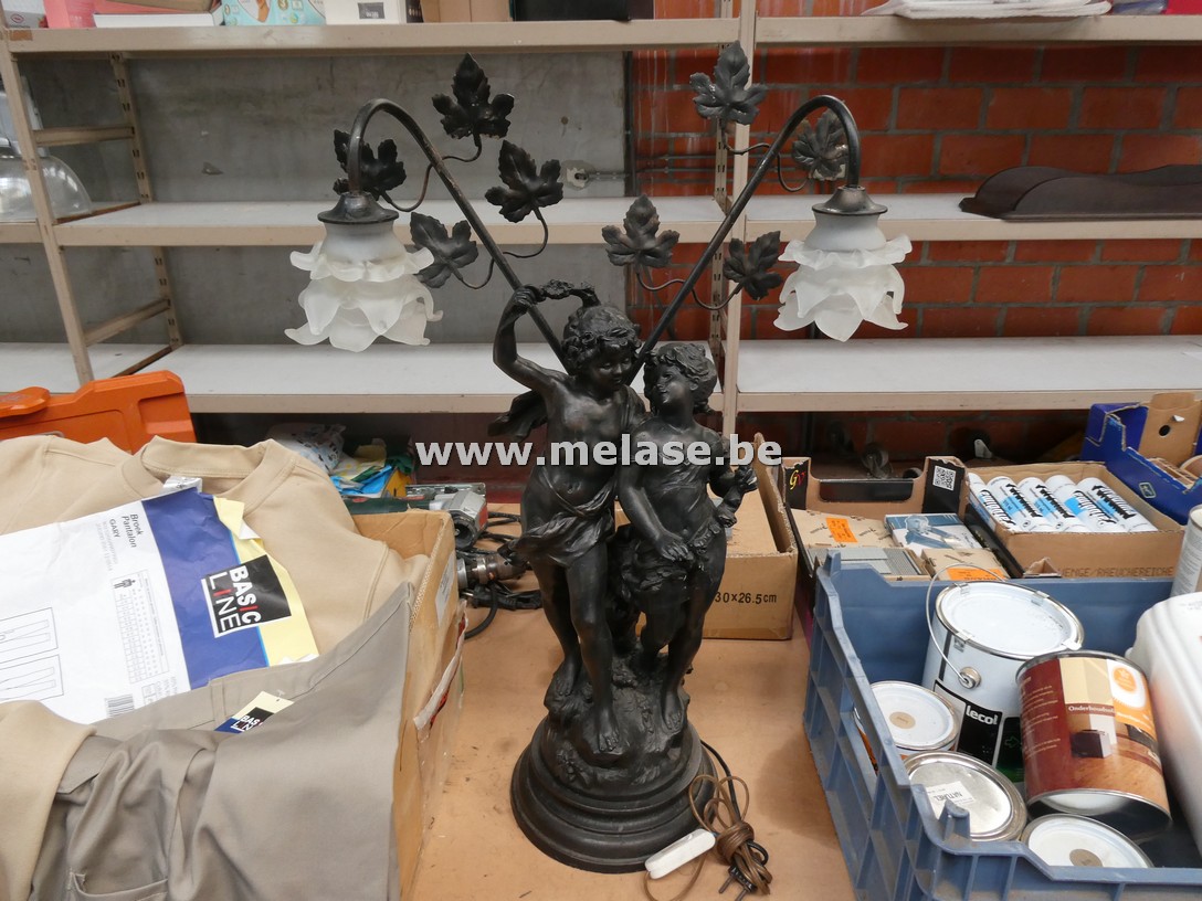 Klassieke tafellamp "neo-art nouveau-stijl" 
