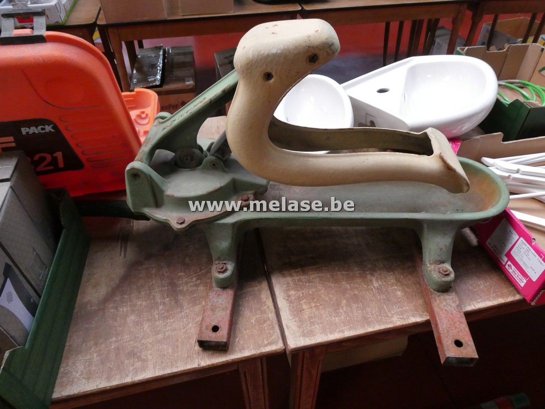 Weide drinkpomp