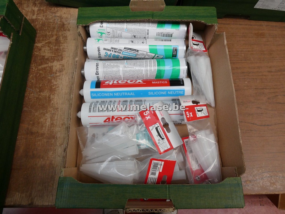 Diverse siliconen/kits + opzet canule