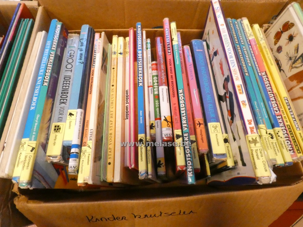 Doos knutselboeken