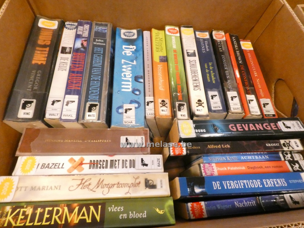 Doos boeken "Thrillers"