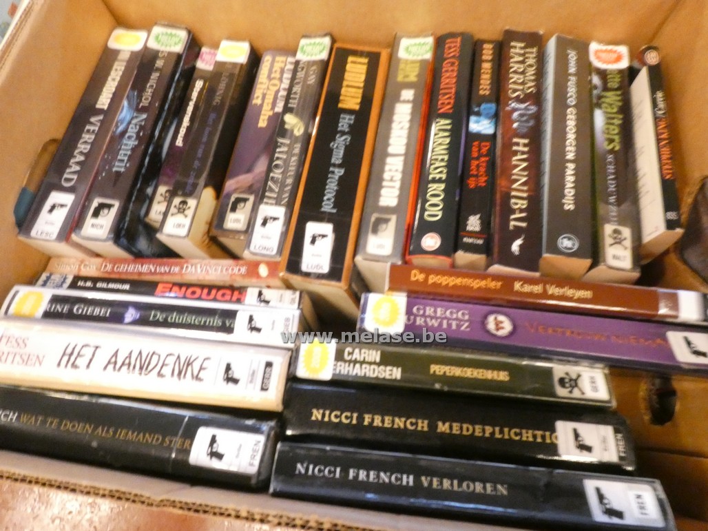 Doos boeken "Thrillers"