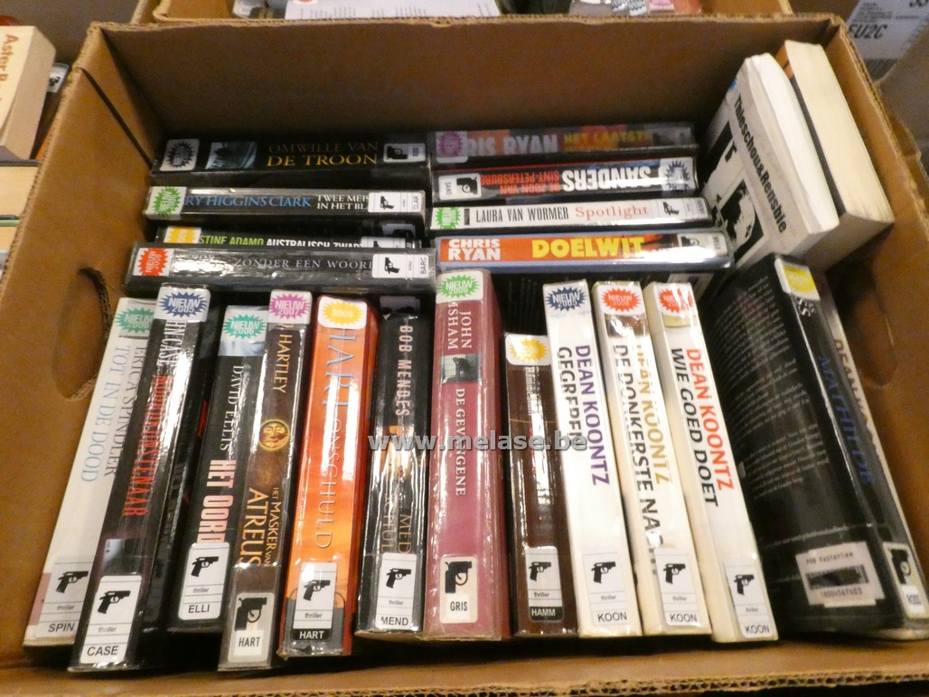 Doos boeken "Thrillers"