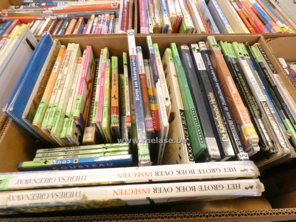 Doos natuur- en dierenboeken