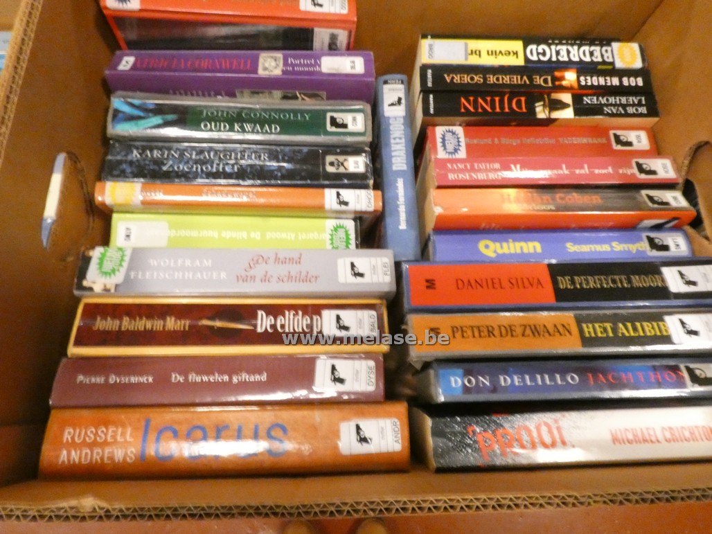 Doos boeken "Thrillers"
