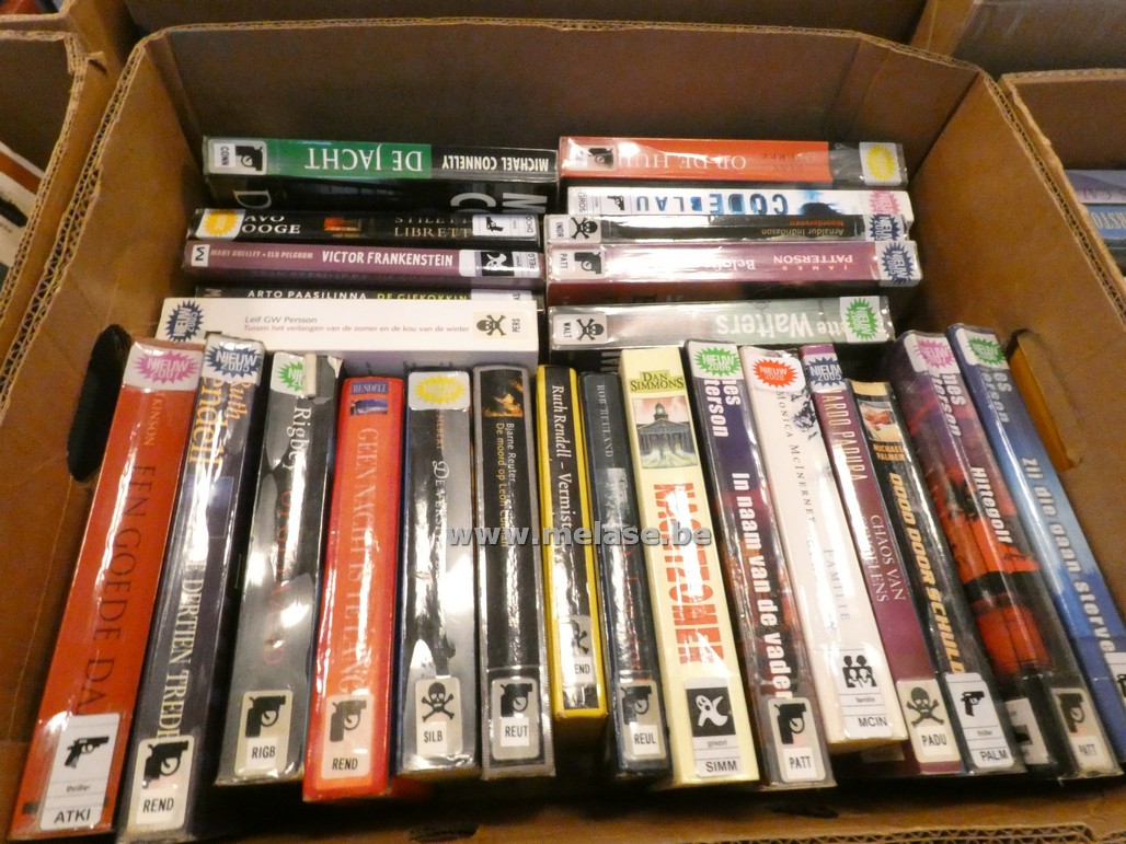 Doos boeken "Thrillers"