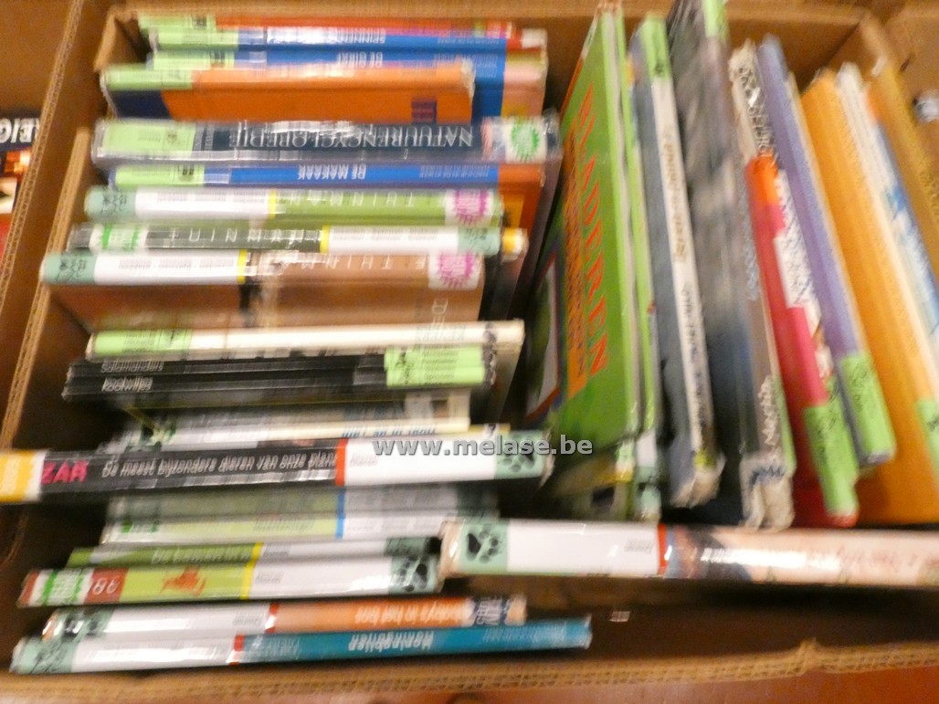 Doos natuur- en dierenboeken