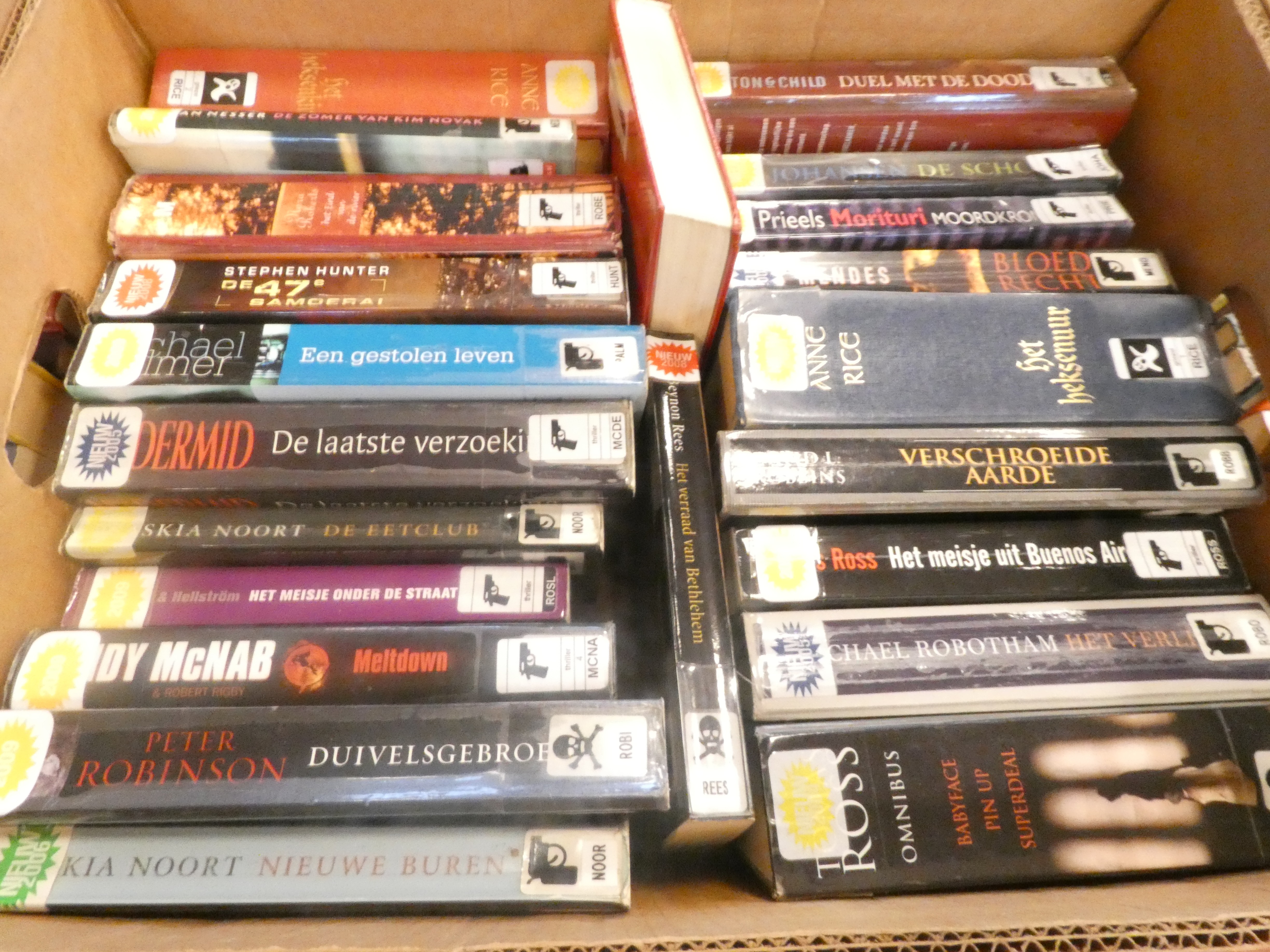 Doos boeken "Thrillers"