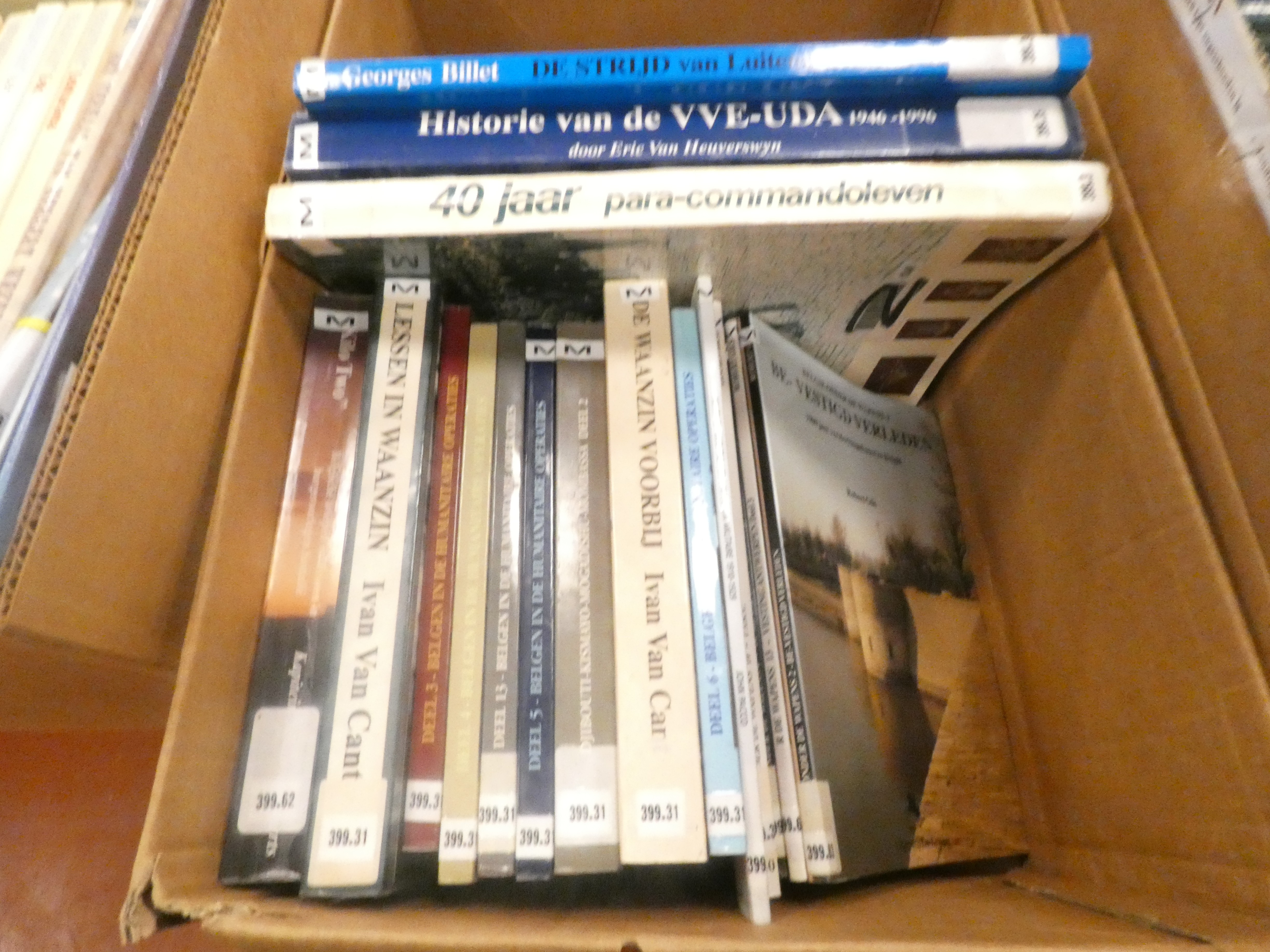 Doos boeken "leger"