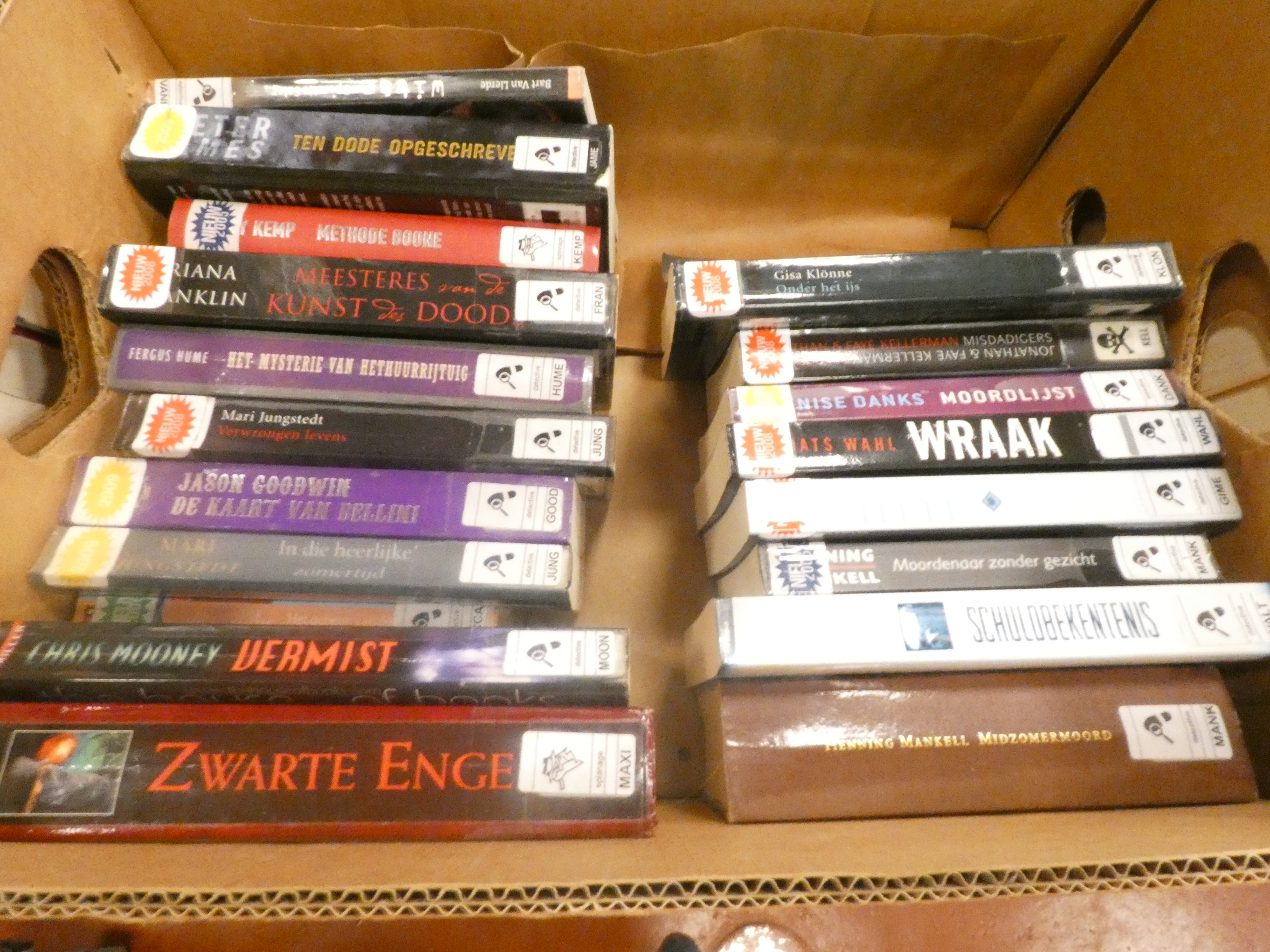 Doos boeken "Detectives"