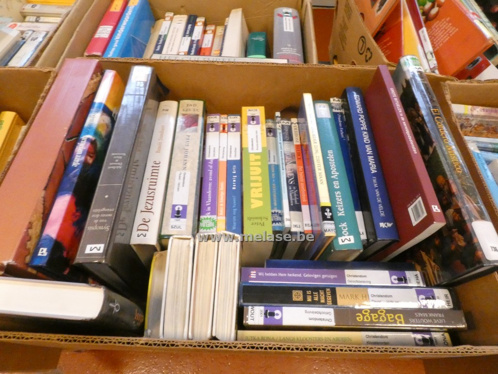 Doos boeken "Religie"