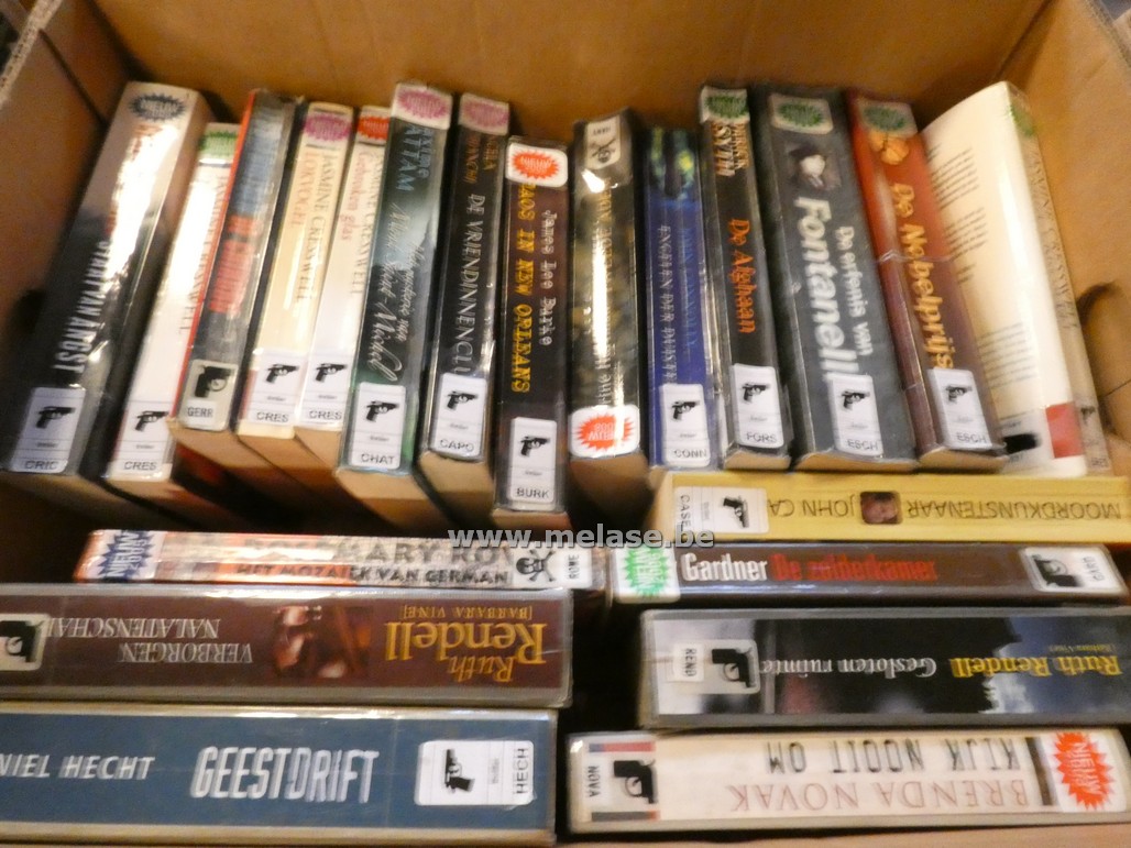 Doos boeken "Thrillers"