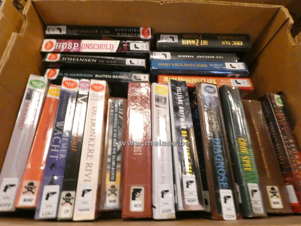 Doos boeken "Thrillers"