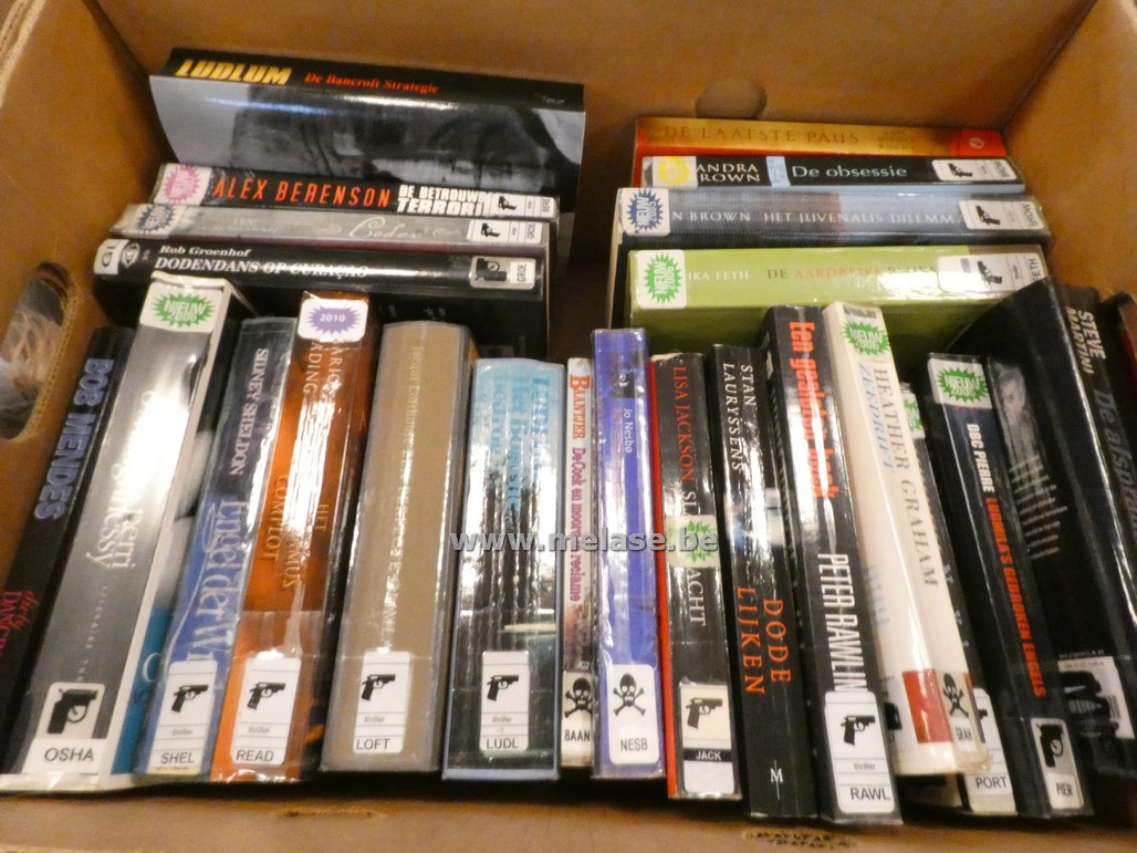 Doos boeken "Thrillers"