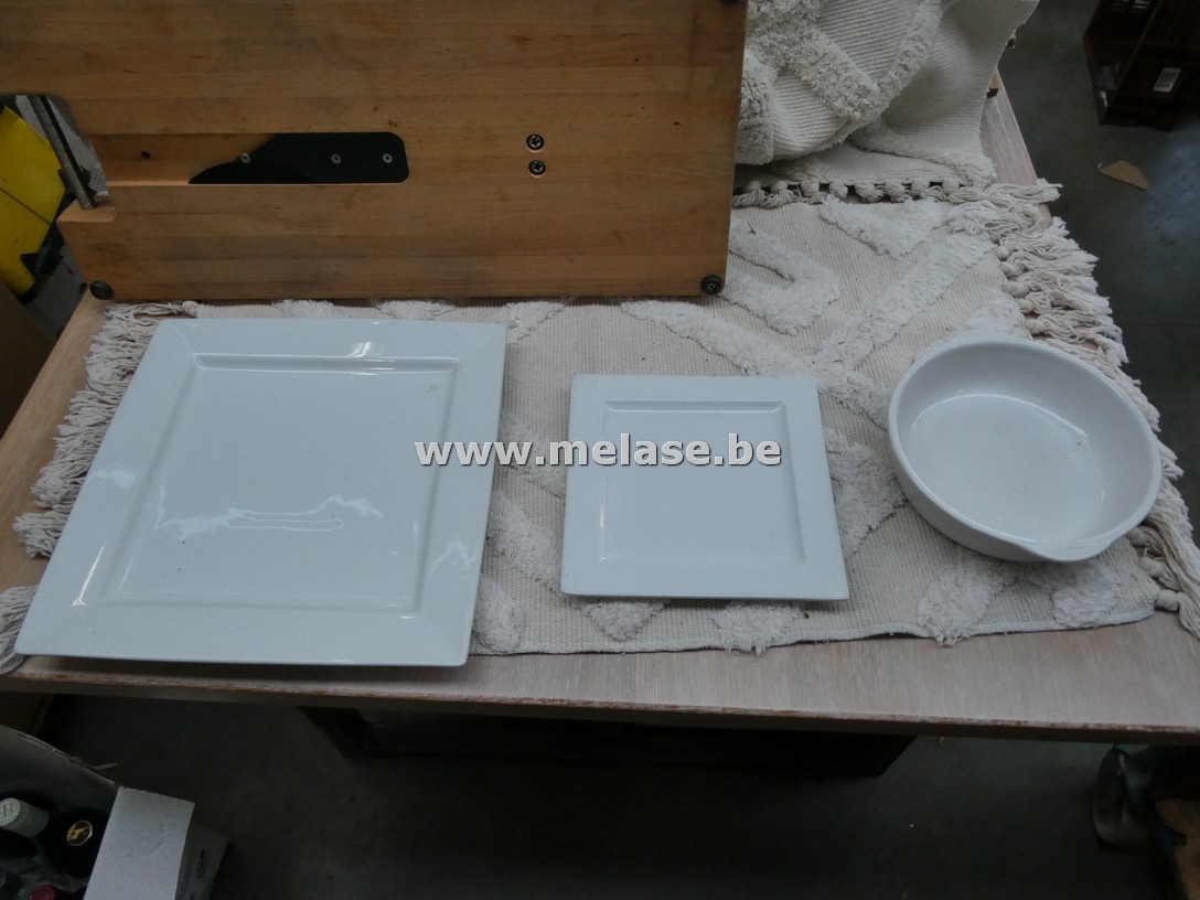 Borden - schotels "wit hotelporselein"