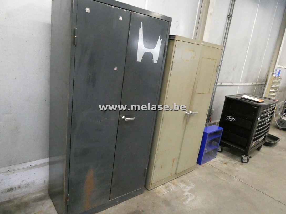 Metalen kast "zwart"