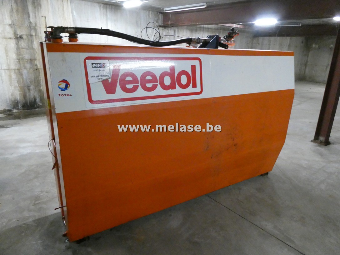 Tank voor olieopslag "Veedol"