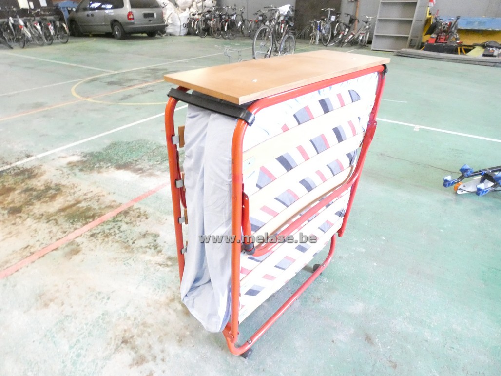 Logeerbed op wielen