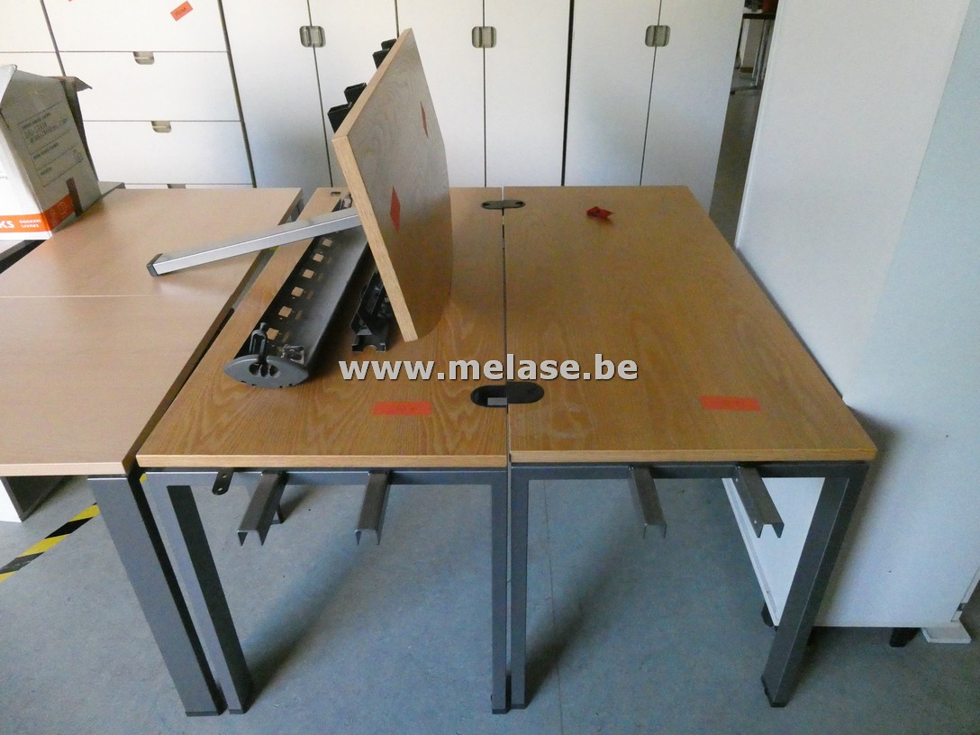 Dubbele bureau met halve cirkel