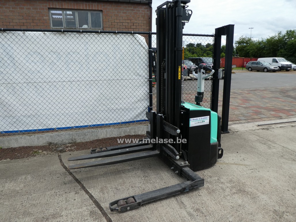 Elektrische breedspoorstapelaar Mitsubishi SBP16N2SR