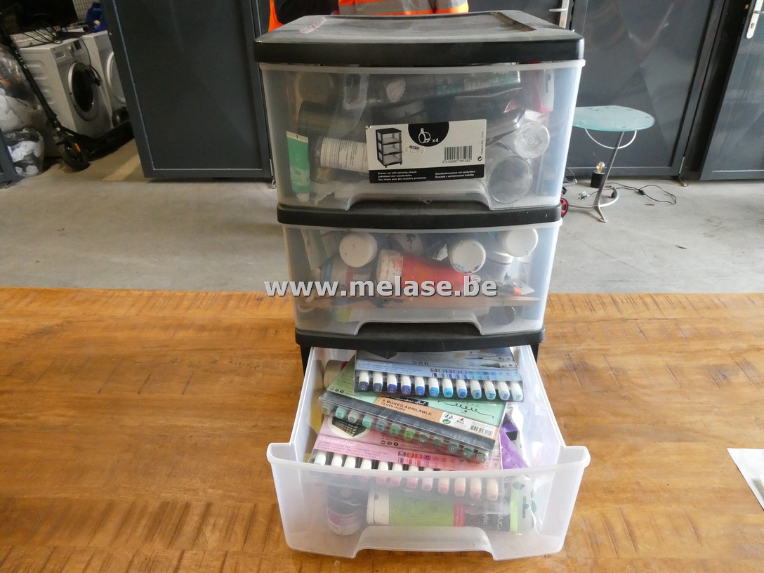 Kunststof ladekast "met knutselgerief"