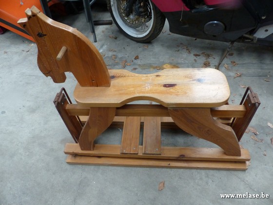 Schommelpaard "in hout"