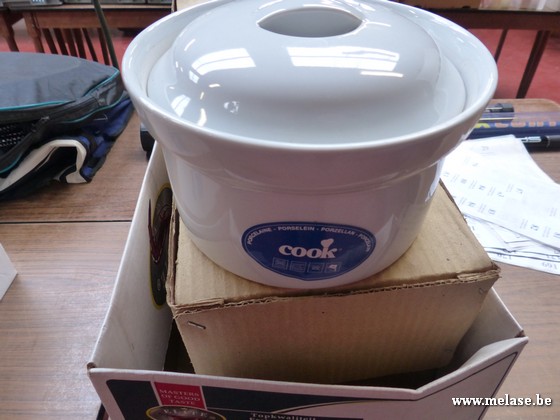 Porseleinenpot met deksel