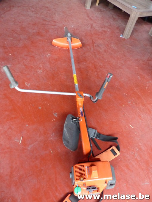 Bosmaaier "Husqvarna"