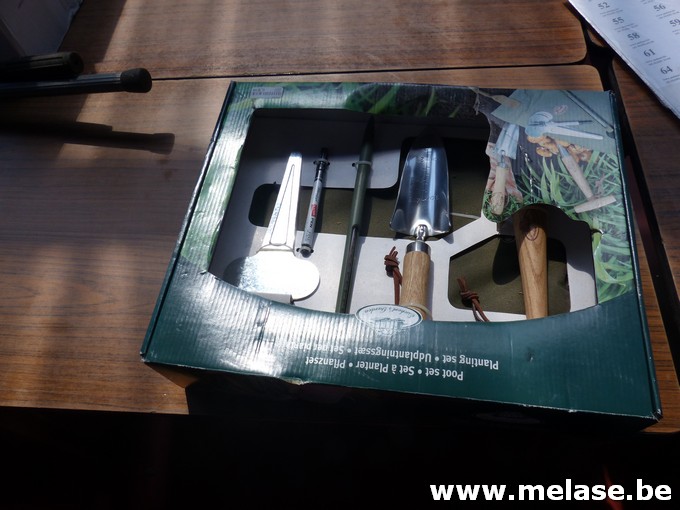 Plantset en grondzeef