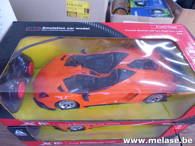 Auto op afstandsbediening "oranje"