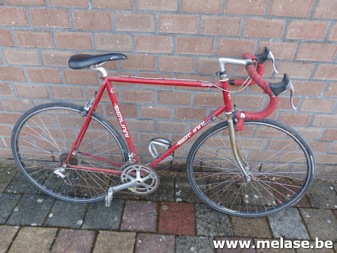 Koersfiets "Berlinni - rood"