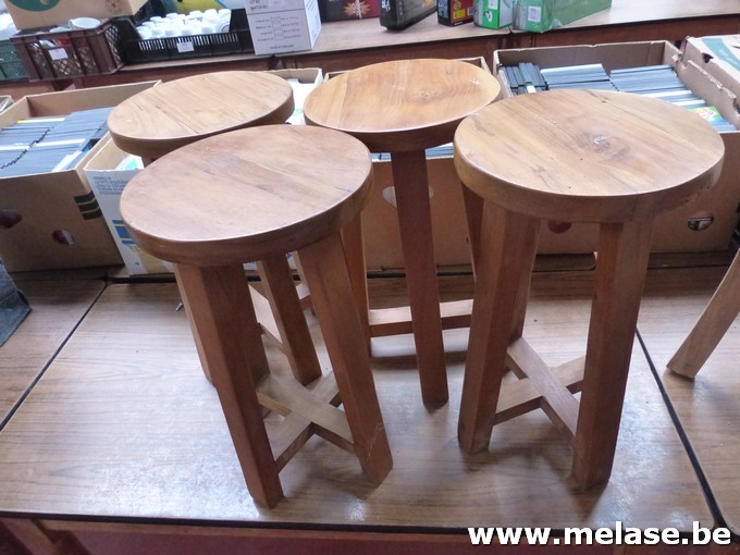 Houten krukjes