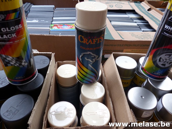 Color spray "hoogglans - RAL1015"