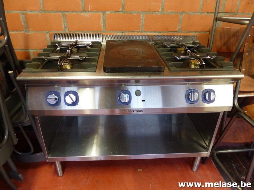 Gasfornuis met bakplaat "Elecrolux"