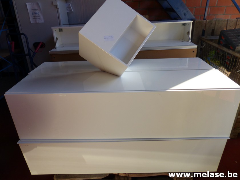 Kasten + salontafel