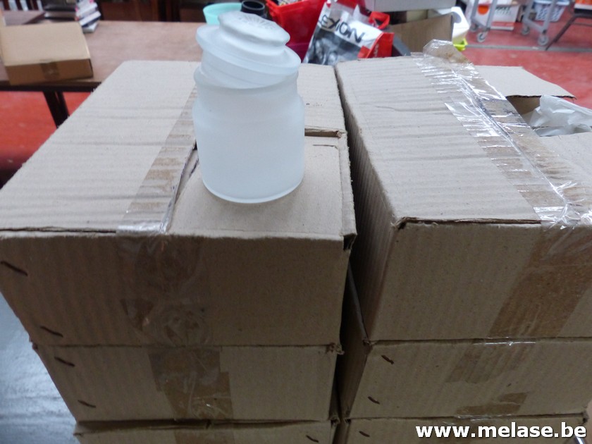 Potjes met deksel "Melkglas"