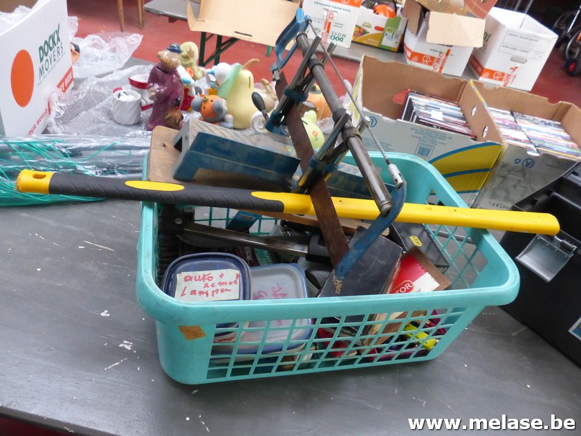 Mand divers gereedschap