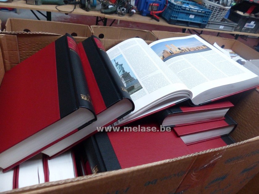 Doos boeken "Winkler Prins"