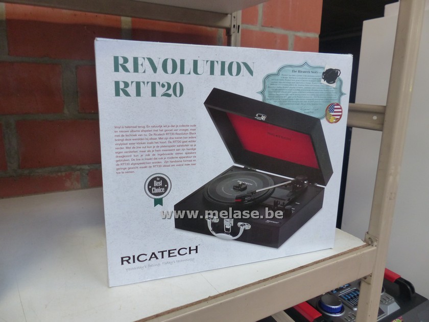 Platenspeler "Ricatech - rood"