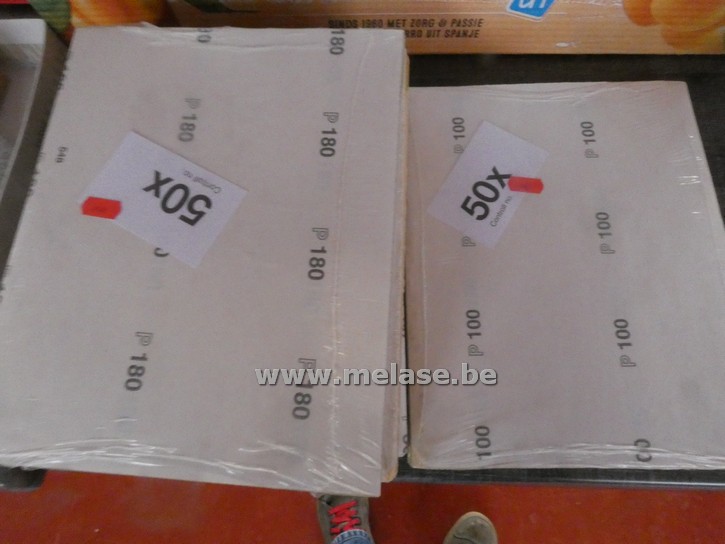 Schuurpapier "korrel 100 en 180 - geel"