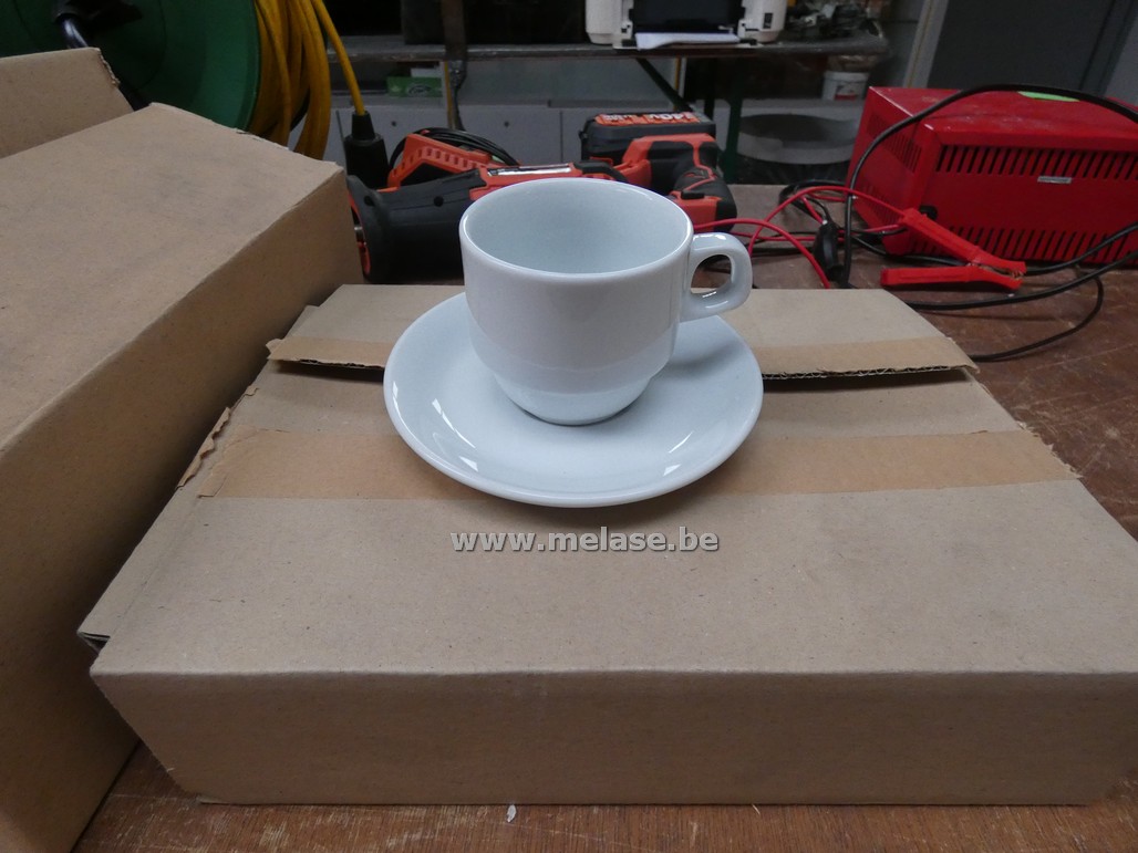 Koffietassen met schoteltje "Lilien"