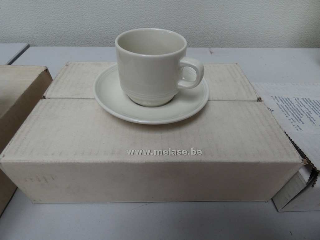 Koffietassen met ondertassen
