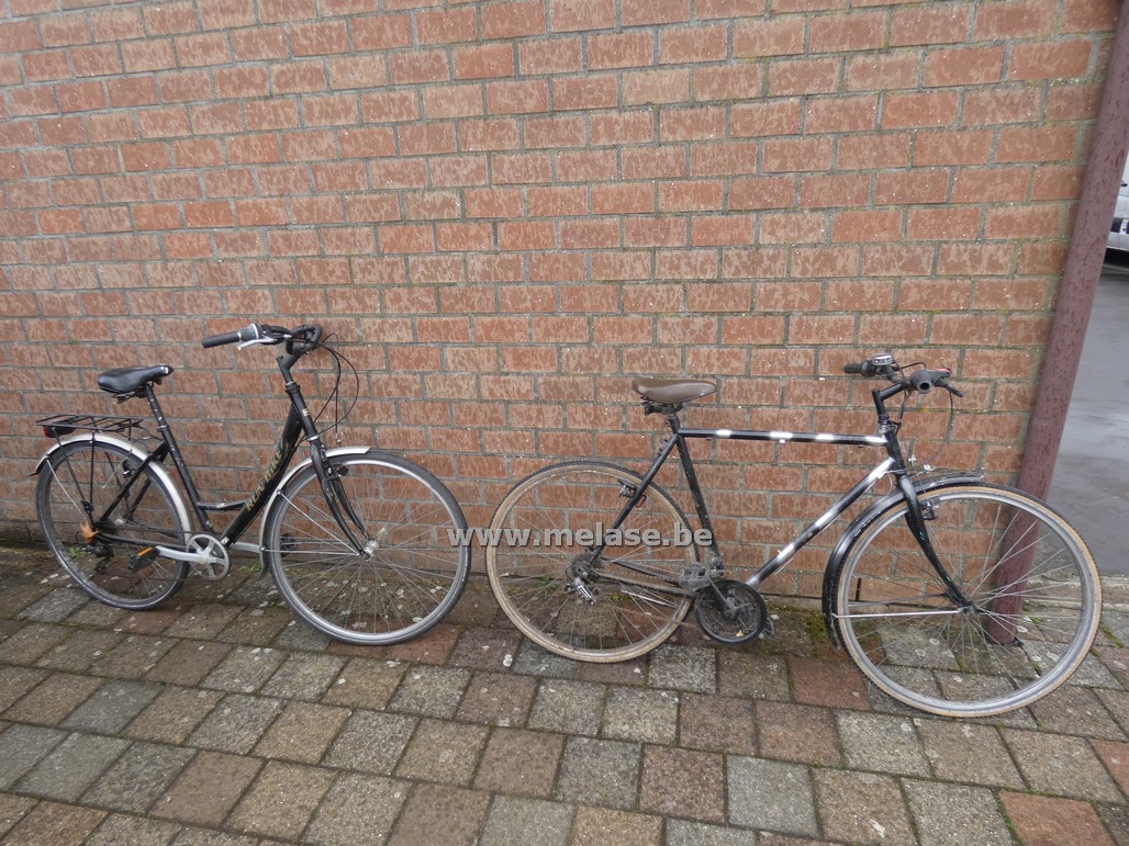 Herenfiets "zwart/grijs" + damesfiets "Run & Bike"