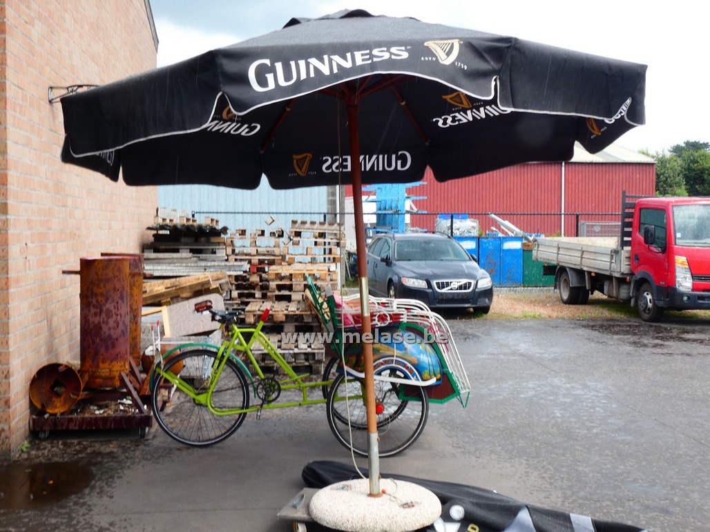 Parasol "Guiness"